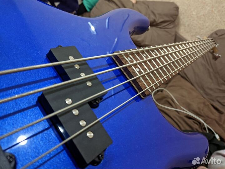 Бас гитара Cort