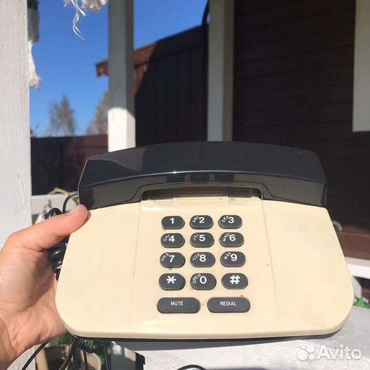 Телефон