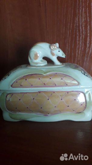 Шкатулка Кузяевский фарфор (Гжель)