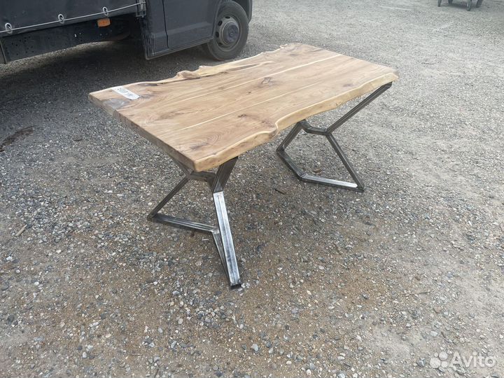 Кухонный стол