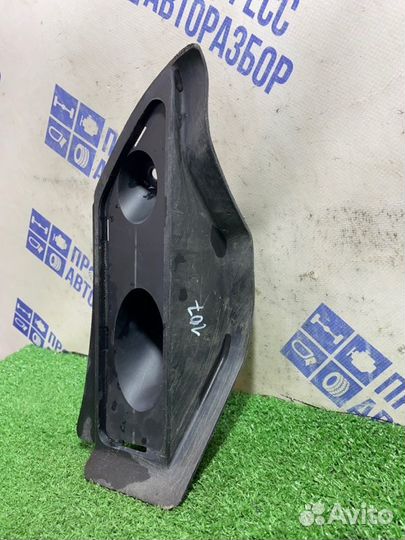 Подставка под ногу Ford Escape кроссовер 3.0 1KD