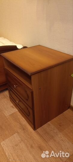 Тумбочка прикроватная бу