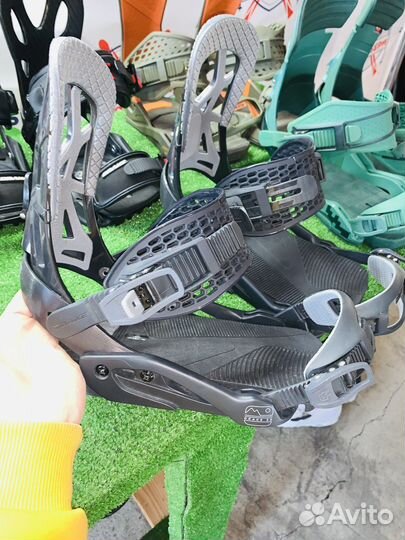 Крепления для сноуборда Drake