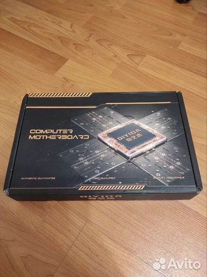 Материнская плата с процессором и памятью