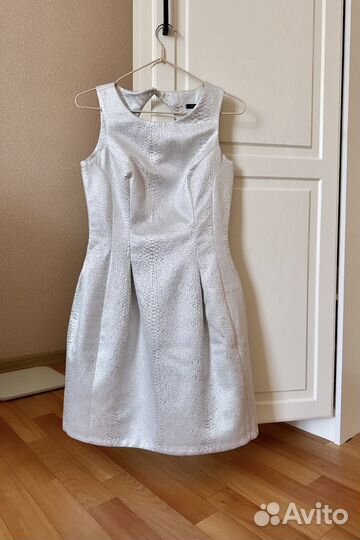 Платье женское Mohito