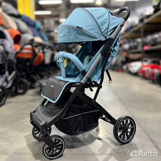 Прогулочная коляска новая