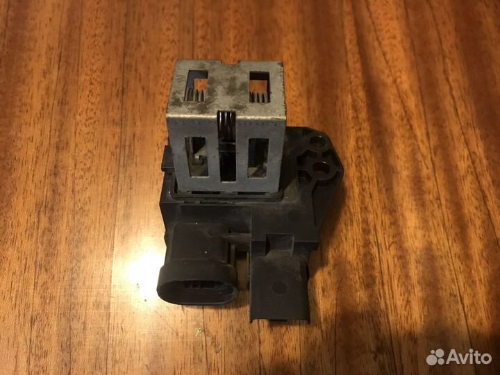 Резистор вентилятора Peugeot 207