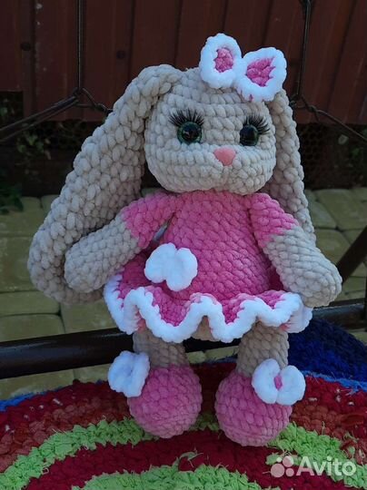 Плюшевый заяц - амигуруми