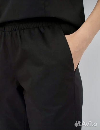 Костюм для мастера маникюра или врача