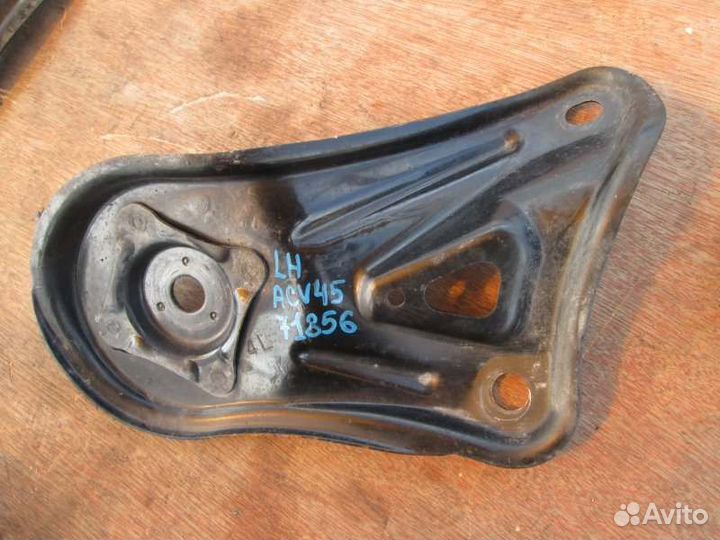 Кронштейн балки двигателя задний левый Toyota