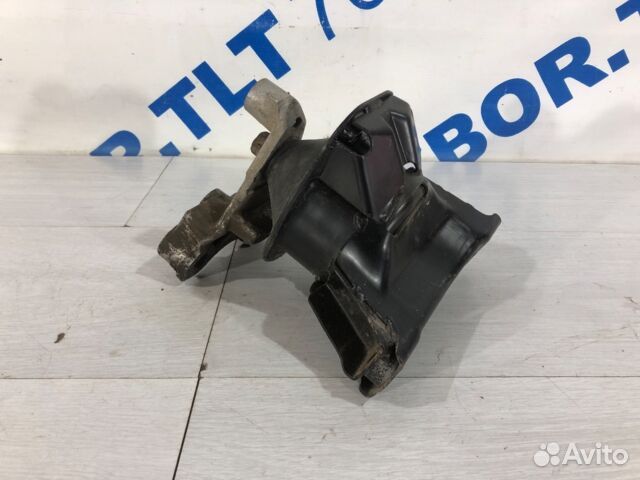 Опора двигателя правая honda civic 8 4D 1.8 ат сед