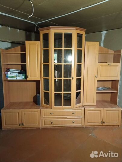 Стенка в гостиную