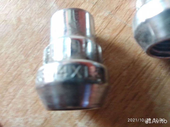 Секретные гайки