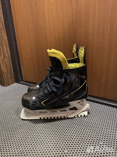 Коньки хоккейные V76 encelad