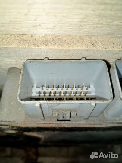 Блок управления двигателя Dodge Stratus 2002г 2,7л