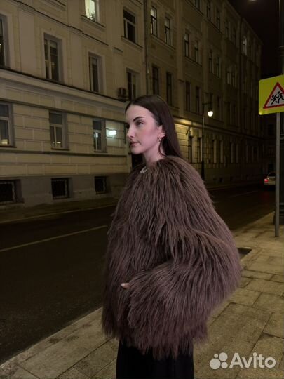 Шуба из эко меха под ламу