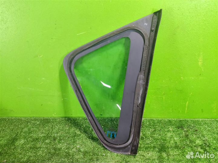 Стекло багажника левое Renault Scenic 2 (JM) 2008