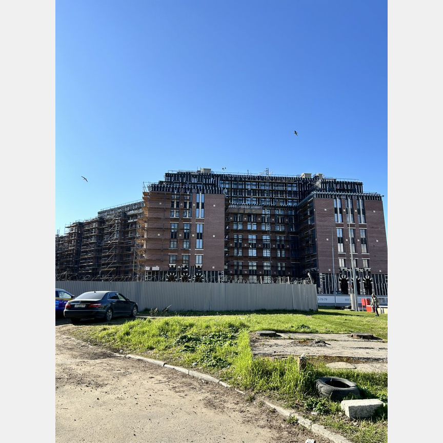 2-к. квартира, 83 м², 8/9 эт.