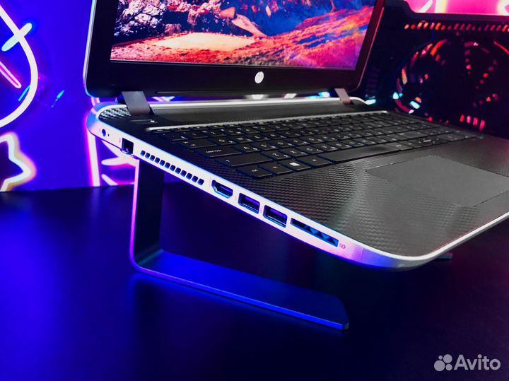 Ноутбук HP Intel Core i3 GeForce