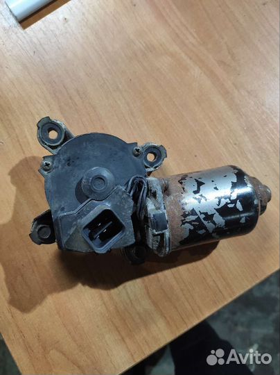 Моторчик стеклоочистителя передний kia rio 1