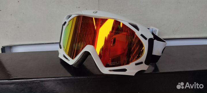 Горнолыжная маска Carrera