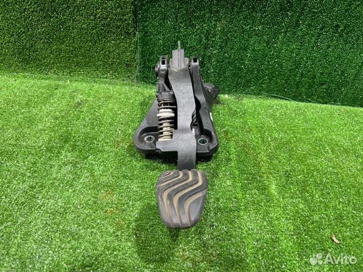 Педаль сцепления Renault Duster кроссовер 1.5 2021