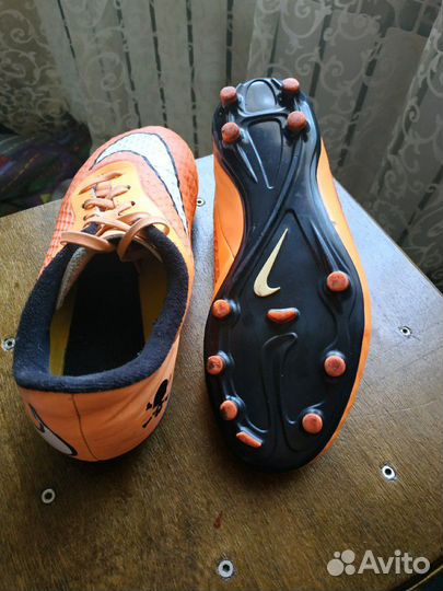 Бутсы футбольные hypervenom по стельке 24 см