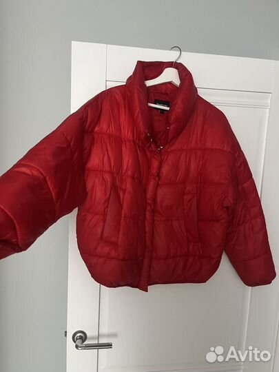 Пуховик красный оверсайз