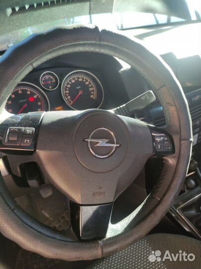 Подушка безопасности в руль Opel Astra H 1.6 2007