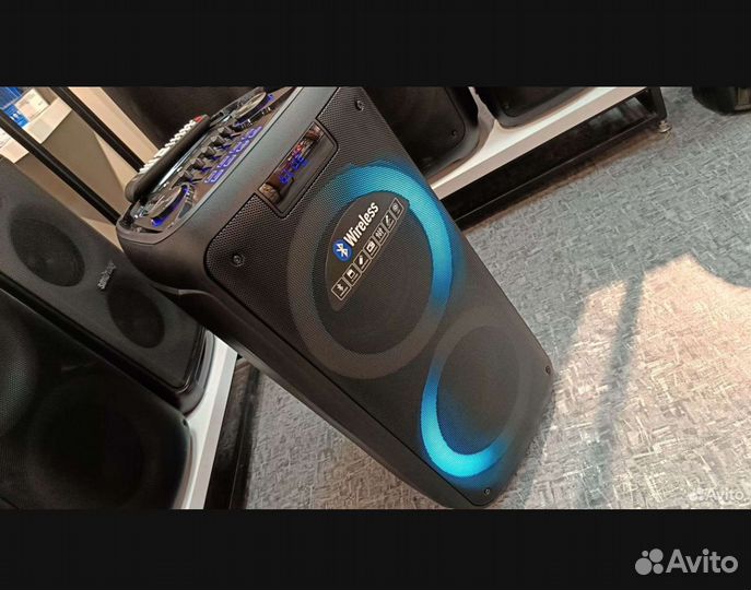 Большая колонка с чистым звуком