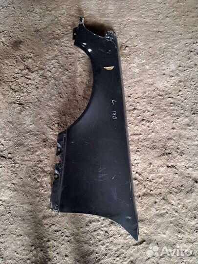 Крыло переднее левое Mercedes W140