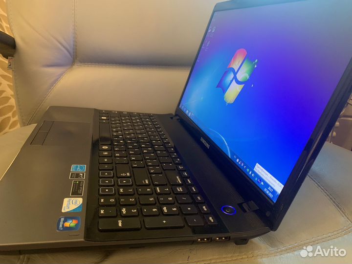 Ноутбук Samsung NP300E5C