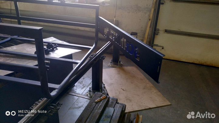 Корзина под запаски на полуприцеп