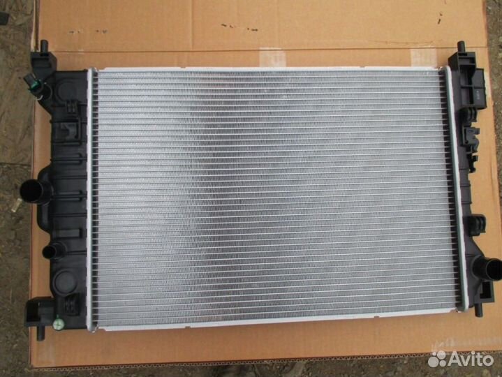 Радиатор основной для Chevrolet Aveo T300/Т250