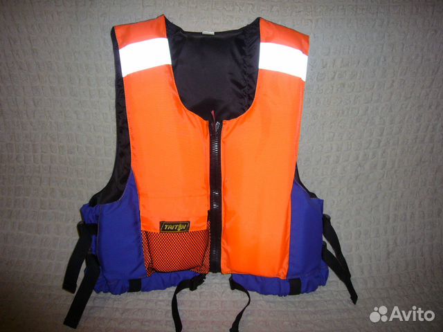 Спасательный жилет