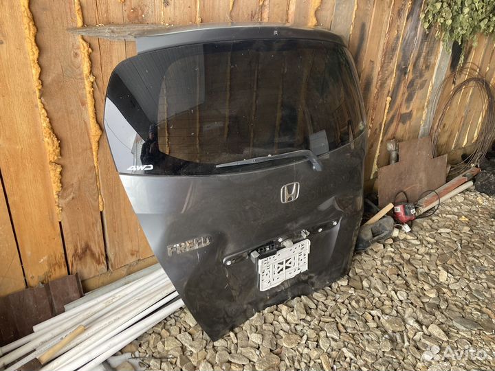 Дверь багажника honda freed