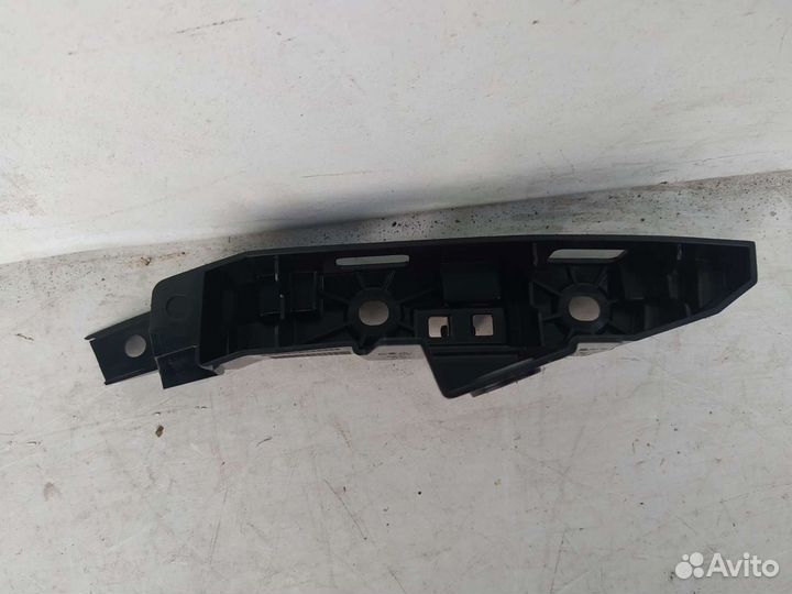 Кронштейн пер-прав- бампера Фольксваген Поло 6