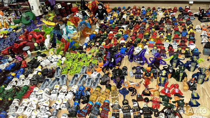 Lego оригинал, нинзяго,минифигурки,змеи,аксессуары