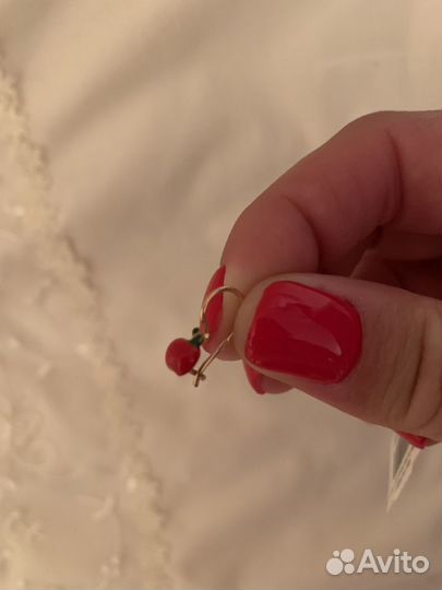 Золотые серьги детские новые