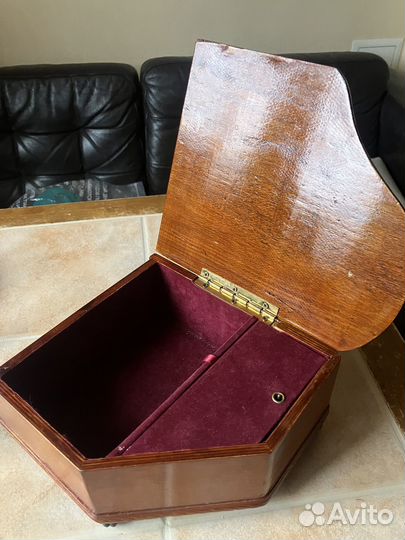 Музыкалтнач шкатулка рояль