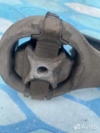 Опора двигателя задняя 6rf199851c