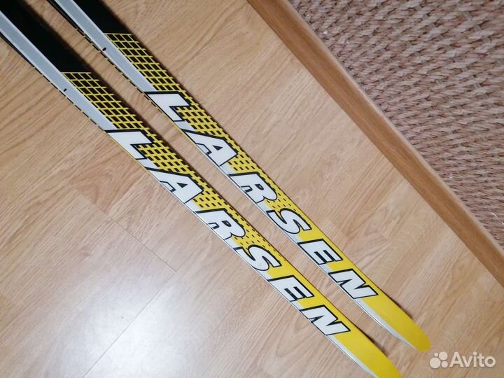 Лыжи беговые с ботинками 44 размера