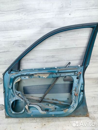 Дверь передняя правая Hyundai Elantra, III (XD)