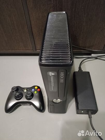 Xbox 360 slim 500 GB freeboot RGH 3