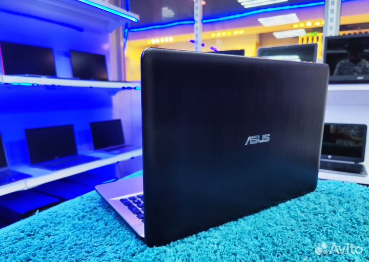 Быстрый/Золотой Asus 15.6