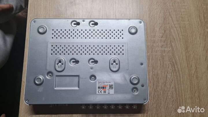 HD-TVI видеорегистратор HiWatch DS-H116Q
