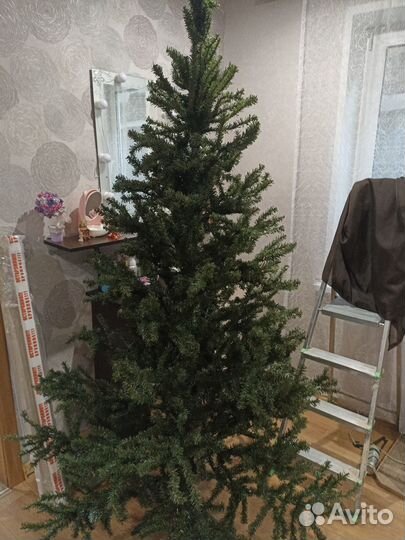 Елка искусственная