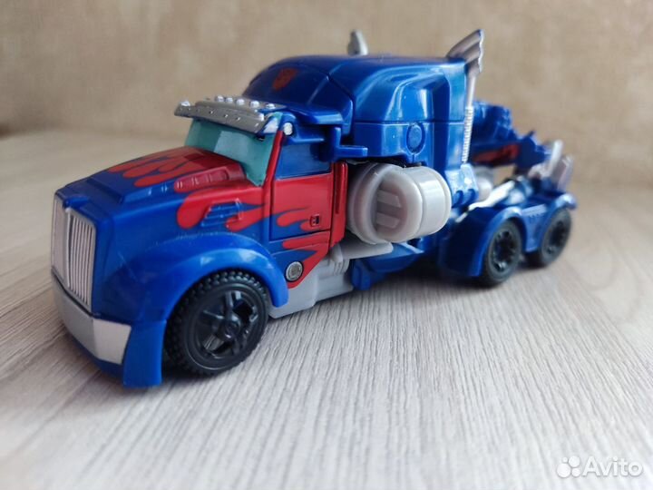 Трансформер Оптимус Прайм (v-2976b)