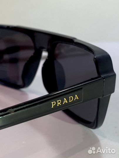 Солнцезащитные очки Prada полароид