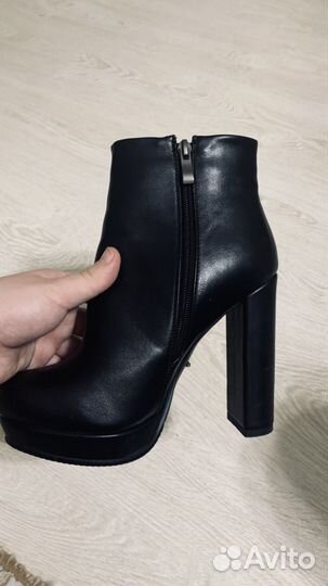 Полусапоги на каблуке